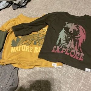 3 gap boys shirts 12-18 month